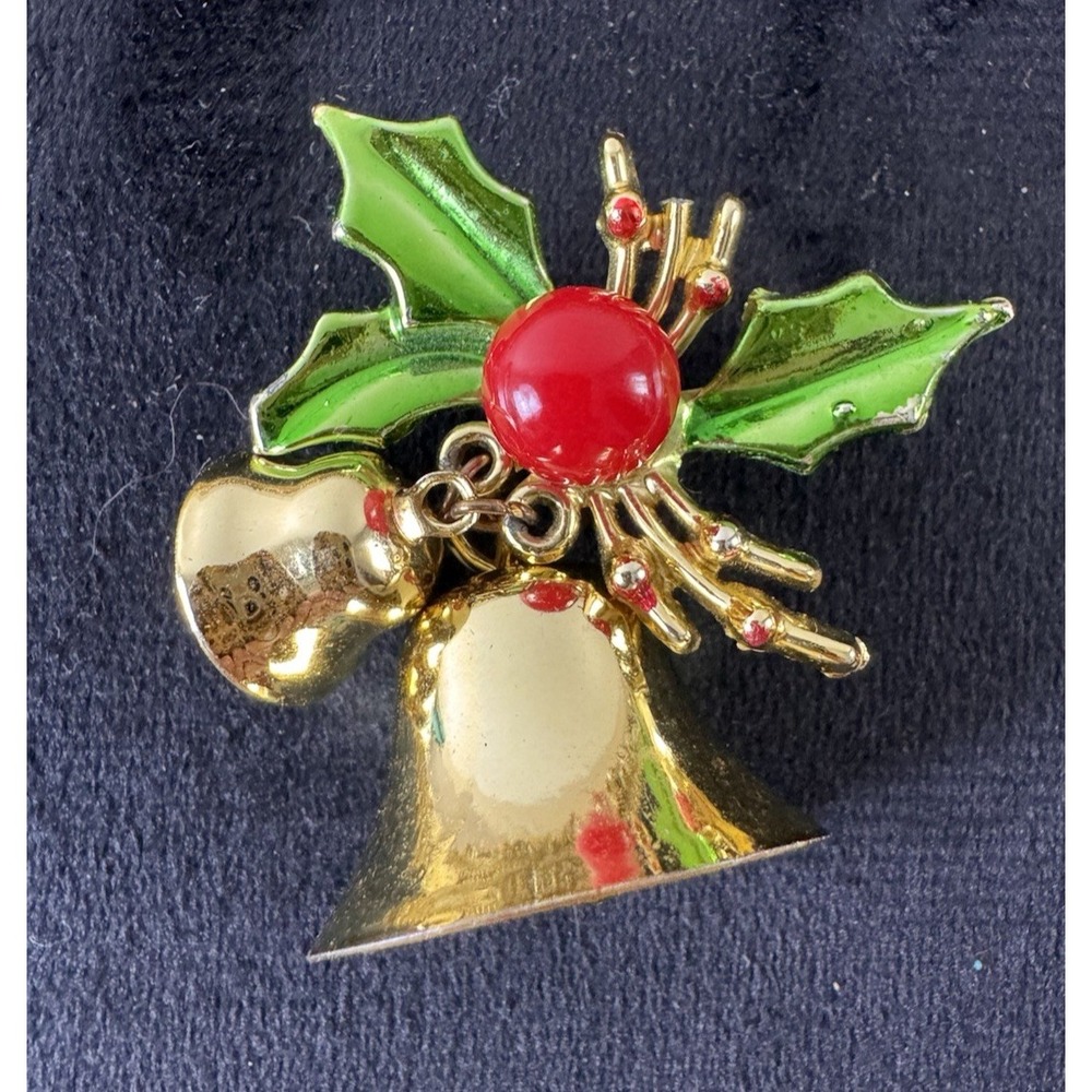 Vintage Christmas Brooch Gold Tone Holly Red Berry Dangling Jingle Bells Pin